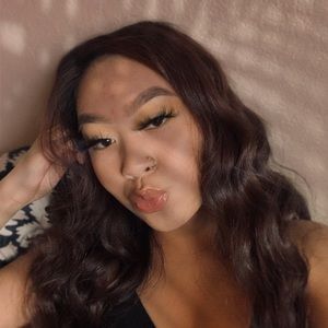 Meet your Posher, Kyra